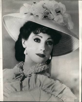 Mar. 27, 2012 - Introducing the new Vivian Leigh : lovely Marisa Berenson is siad to be the year s most fortunate Hollywood actress. The reason ? Because of her look a like looks, she has landed the lead role in a new film called Vivien Leigh . The film is based on the best selling biography about the exciting life of the late Miss Leigh. Marisa is best know for her award winning role as best supporting actress in the film, Cabaret . She is seen here as Vivien Leigh in her classic role from Gone with the find.  - ZUMAk09