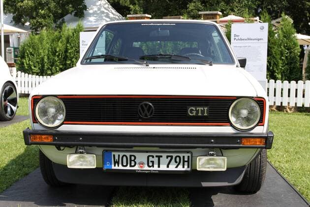 VW Golf I GTI (Baujahr 1979) im Rahmen der Sonderausstellung Grenzenlos Golf 40 Jahre Golf, Highlights aus 40 Jahren. 9. Classic Days am Schloss Dyck, Trips Memorial, Oldtimer, Klassik- und Motorfestival, 01.-03.08.2014, Jüchen (D)