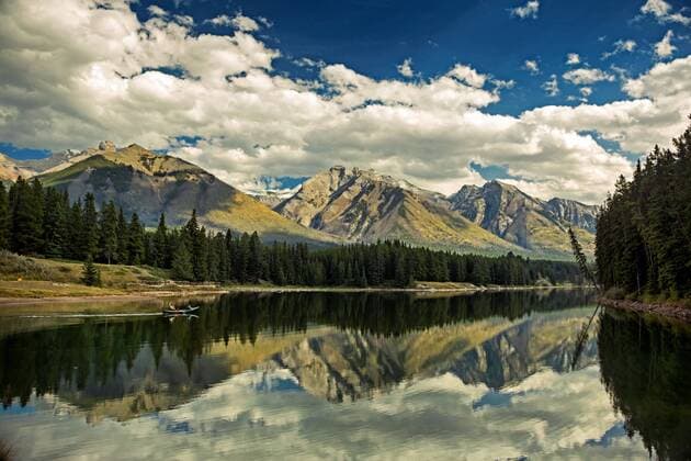 Johnson Lake, Banff National Park, Alberta, Canada  acp75199 Phootography