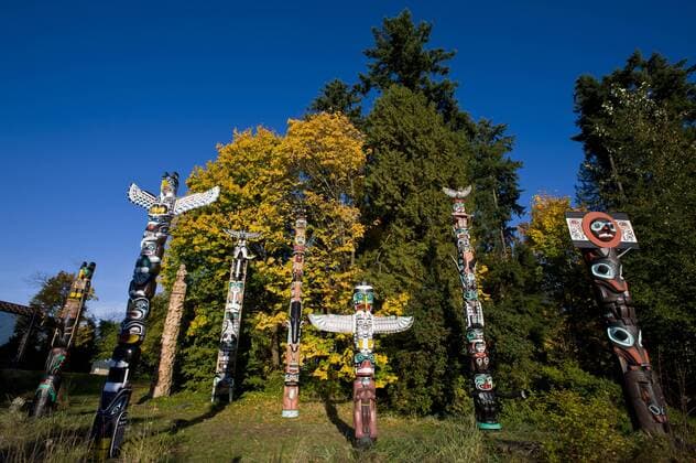 Totem poles at Brockton Point, Stanley Park, Vancouver, British Columbia, Canada  acp47659