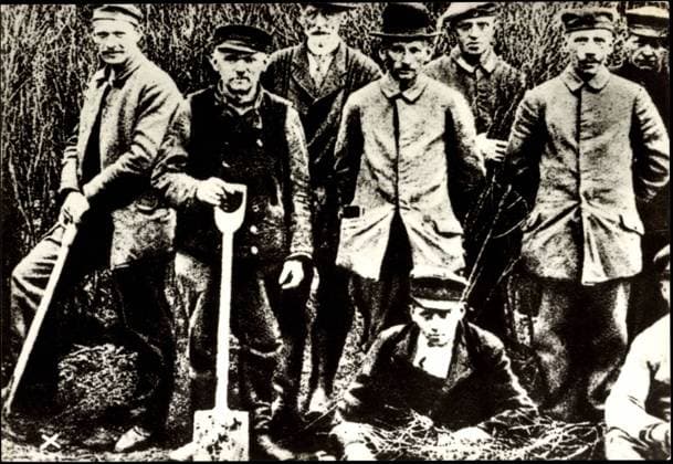 Politiker Ernst Thälmann als Notstandsarbeiter 1919