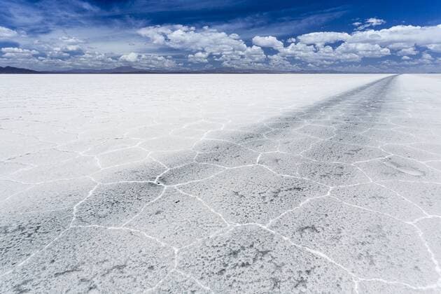 South America, Bolivia, Atacama, Altiplano, Salar de Uyuni, tyre tracks  STSF000297