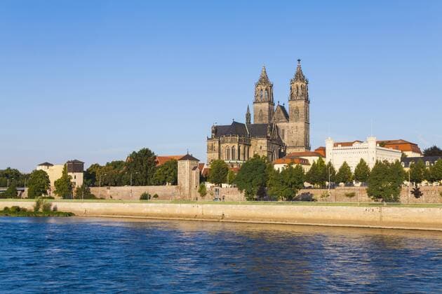 Germany, Saxony-Anhalt, Magdeburg, Cityscape with River Elbe, Fuerstenwall and cathedral  WDF002077