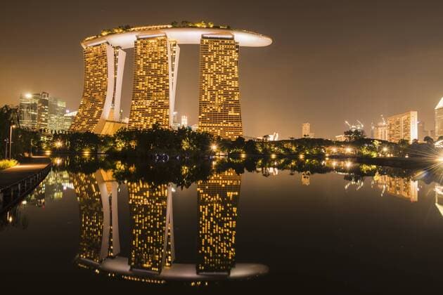 Marina Bay Sands Hotel, Wasserspiegelung, Singapur, Asien iblgab03990655.jpg