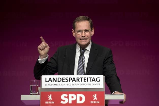 Müller - Landesparteitag SPD Berlin DEU, Deutschland, Germany, Berlin, 08.11.2014 Rede von Michael Müller, Senator fuer Stadtentwicklung und Umwelt SPD und designierter Regierender Bürgermeister von Berlin, auf dem Landesparteitag der Berliner SPD zur Neubesetzung des Posten vom Regierender Bürgermeister in Berlin. I Michael Müller, future mayor of Berlin and Senator in Berlin, at a party congress of the SPD to nominate the future mayor in Berlin.