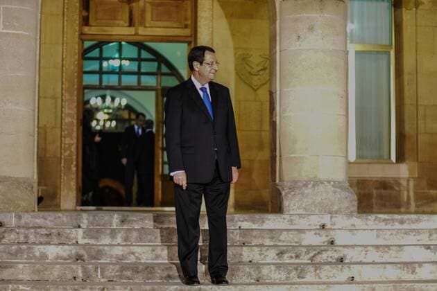 Der griechische Premierminister Antonis Samaras auf Besuch in Zypern bei Staatspraesident Nikos Anastasiadis in Nikosia Saebelrasseln vor Zypern - Streit um die Erdgasvorkommen