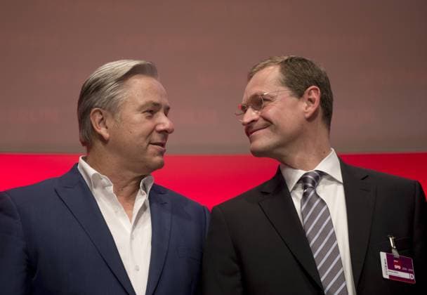 Wowereit, Mueller - Landesparteitag SPD Berlin DEU, Deutschland, Germany, Berlin, 08.11.2014 Klaus Wowereit, Regierender Buergermeister von Berlin, und Michael Mueller, Senator fuer Stadtentwicklung und Umwelt SPD und designierter Regierender Buergermeister von Berlin (v.l.n.r.), auf dem Landesparteitag der Berliner SPD zur Neubesetzung des Posten vom Regierender Buergermeister in Berlin. I Klaus Wowereit, Mayor of Berlin, and Michael Mueller, future mayor of Berlin and Senator in Berlin, (f.l.t.r.), at a party congress of the SPD to nominate the future mayor in Berlin.
