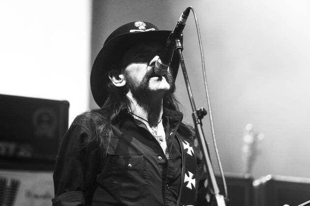 Motörhead, Leadsänger Lemmy Kilmister beim Livekonzert in der Max-Schmelling-Halle am 16.11.14 in Berlin. Motörhead live in Berlin