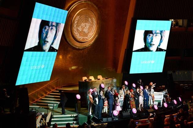 (141120) -- NEW YORK, Nov. 20, 2014 -- Participants sing John Lennon s song Imagine during an event marking the global launch of UNICEF Imagine Project and the 25th Anniversary of the Convention on the Rights of the Child, at the UN headquarters in New York, on Nov. 20, 2014. The UNICEF Imagine Project is a musical and technological initiative helping to highlight the challenges children face and raise funds for UNICEF s work worldwide. ) UN-NEW YORK-UNICEF-CHILDREN S RIGHTS-INITIATIVE NiuxXiaolei 