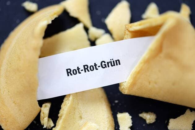Ãœberraschungskeks mit der Aufschrift Roto-Rot-GrÃ¼n, Symbolfoto rot-rot-grÃ¼ne Koalition ** NUR FUER REDAKTIONELLE ZWECKE ** EDITORIAL USE ONLY **
