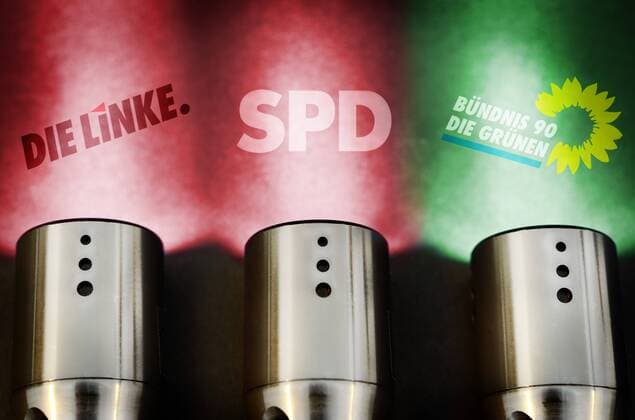 Taschenlampen mit rot-rot-grÃ¼nen Lichtern, Symbolfoto rot-rot-grÃ¼ne Koalition ** NUR FUER REDAKTIONELLE ZWECKE ** EDITORIAL USE ONLY **