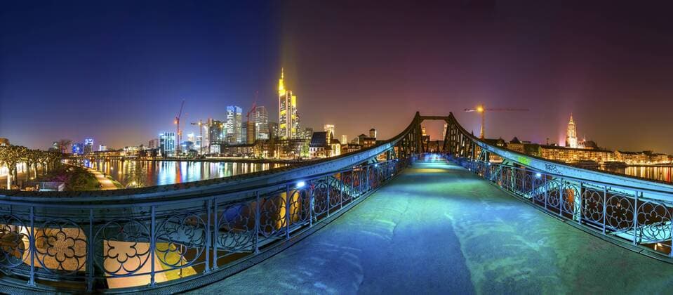 Germany, Hesse, Frankfurt, view to Eiserner Steg with skyline in the background at night  PUF000316