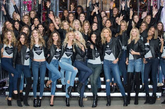 . 01 12 2014. New Bond st., United Kingdom. Photocall with 47 Victoria s secret supermodels on New Bond St. Victoria s Secret. 47 Victoria s Secret supermodels including Alessandra Ambrosio(4L), Candice Swanepoel(5L), Doutzen Kroes(5R), Adriana Lima (4R), pose outside the Victoria s Secret New Bond st. store to mark the countdown to the 2014 victoria s secret fashion show.  xDanielxLeal-Olivasx xi-Imagesx IIM-3625-0011
