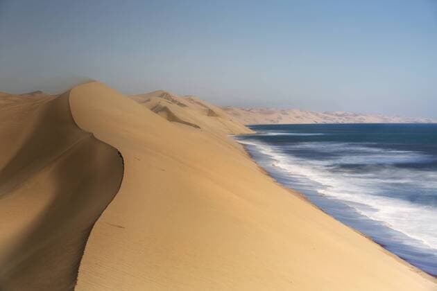  Sanddünen an der Küste, Namib Wüste, Swakopmund, Namibia, Afrika iblvch04026289.jpg