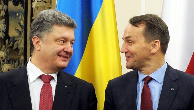 President of Ukraine Petro Poroshenko President of Ukraine Petro Poroshenko during his state visit on December 17, 2014 in Warsaw, Poland. Petro Poroshenko and the Marshal of the Sejm. Radoslaw Sikorski EN_01158118_0144 