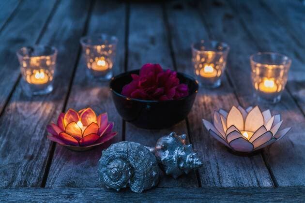 Decorative candles and seashells property released  TCF004187
