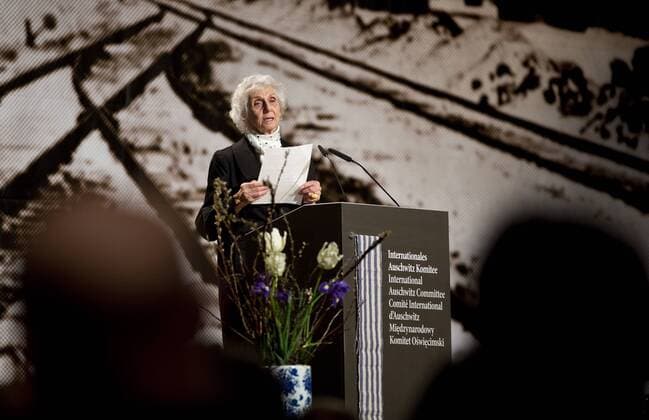 Deutschland, Berlin, Urania, Zentralen Auftaktveranstaltung des weltweiten Gedenkens zum 70. Jahrestag der Befreiung des Konzentrationslagers Auschwitz, Rede der Überlebenden Eva Pusztai-Fahidi, 26.01.2015