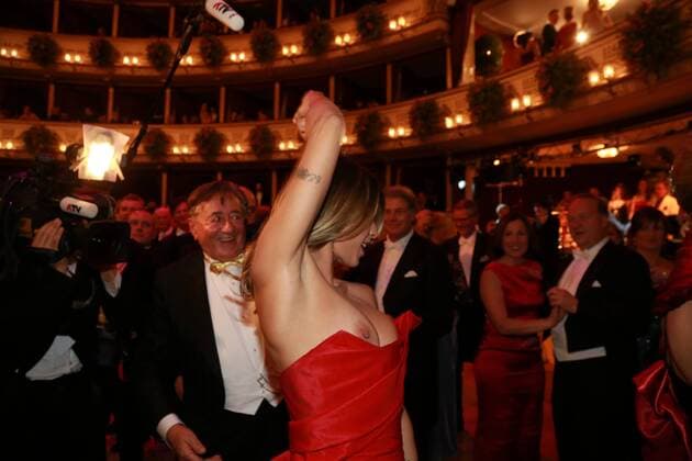 Opernball 2015 Wien, Oper 12. 02. 2015 Elisabetta CANALIS wilder Tanz mit Richard LUGNER