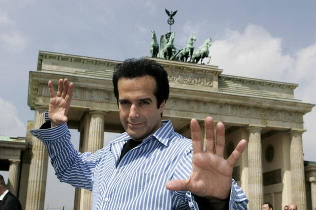 David Copperfield am Brandenburger Tor - Berlin David Anlass ist seine spektakulaere Show, An Intimate Evening of Grand Illusion. Die Deutschlandtournee startet am 09.10.2005 in Mannheim.