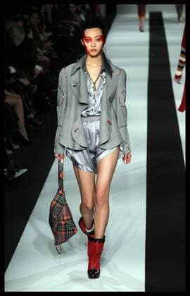 . 22 02 2015. London, United Kingdom. Vivienne Westwood show at London Fashion Week A W15-Day three. .  xStephenxLockx xi-Imagesx IIM-9618-0013