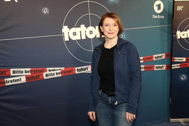 Dagmar Manzel, die Schauspielerin beim Fototermin zur Vorstellung vom neuen BR Tatort Ermittler-Team am 25.02.2015 in Berlin. Am 12.04.2015 um 20.15 Uhr löst sie als neue Kommissarin Paula Ringelhahn im ARD Tatort- Der Himmel ist ein Platz auf Erden ihren ersten Fall... Tatort (ARD) Fototermin in Berlin mit Dagmar Manzel, 2015 