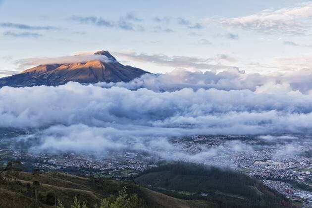 South America, Ecudador, Imbabura Province, Ibarra, Imbabura Volcano and fog in the morning  FOF007657