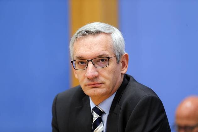 Bundespressekonferenz am Montag (24.11.2014) in Berlin mit Martin Jäger , Sprecher des Bundesfinanzministeriums .