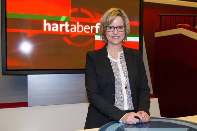 Brigitte Buescher (journalistin und zustaendig fuer die Zuschauerfragen) Hart aber Fair - Notfall Psyche - Gefahr auch fuer die Mitmenschen? , Polit-Talkshow, Fernsehen, 30.03.2015 EP_jse