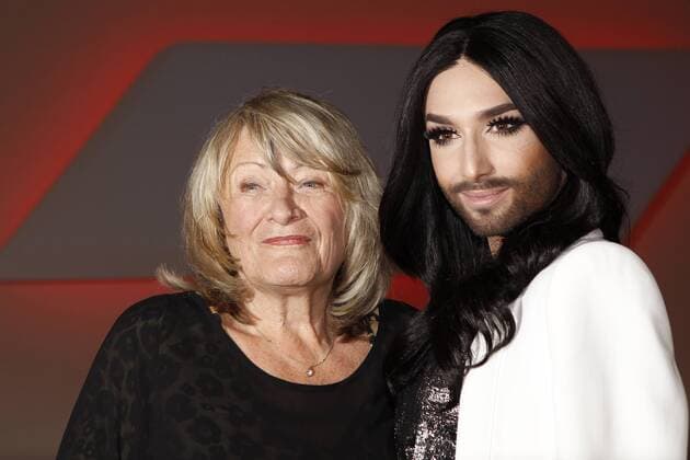 Alice Schwarzer (Publizistin) und Conchita Wurst (Saengerin und Transsexuelle) Menschen bei Maischberger - Sexuelle Vielfalt: Mann, Frau, egal? , Fernsehen, Showbuisiness, 14.04.2015, Foto: Schueler Eibner EP_jse