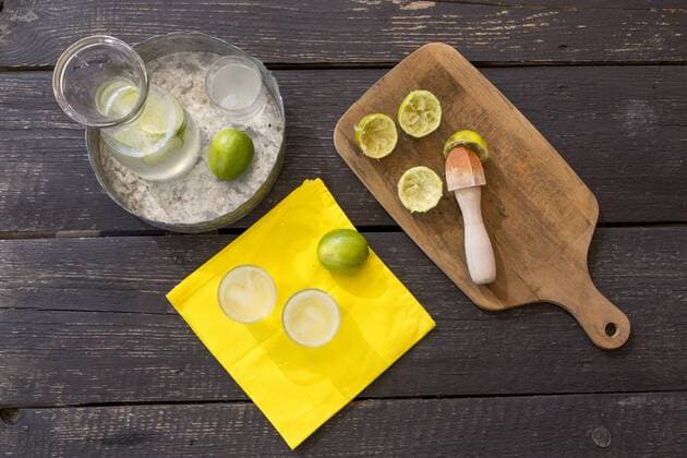 Preparing of homemade lime lemonade  SARF001559