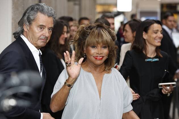 Milan, parade of celebrities at the opening of the Armani boutique, on the occasion of the 40th anniversary of the company. Pictured : Tina Turner  AlbertoxScarpinato