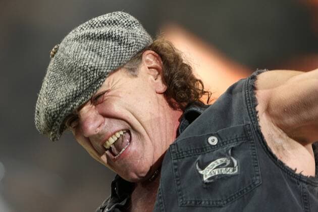 Sänger Brian Johnson (62) während eines Open Air Konzertes der Black Ice World Tour der australischen Hard-Rockband AC DC (Hit: Highway To Hell) vor mehr als 72.000 Fans im Ostragehege Dresden.