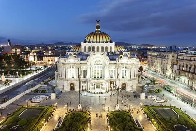 Mexico, Mexico City, view to Palacio de Bellas Artes at blue hour  FPF000051