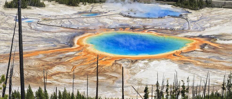 USA, Wyoming, Yellowstone National Park, Grand Prismatic Spring, Panorama  FOF008053