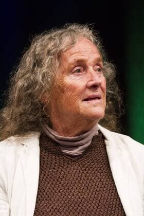 Mary Bauermeister bei der Vorlesung - Ü 18 Die Kunst des Alterns - am 27.05.2015 in Köln. Vorlesung - Ü 18 Die Kunst des Alterns - auf dem internationalem Festival der Philosophie - phil.COLOGNE - in Köln