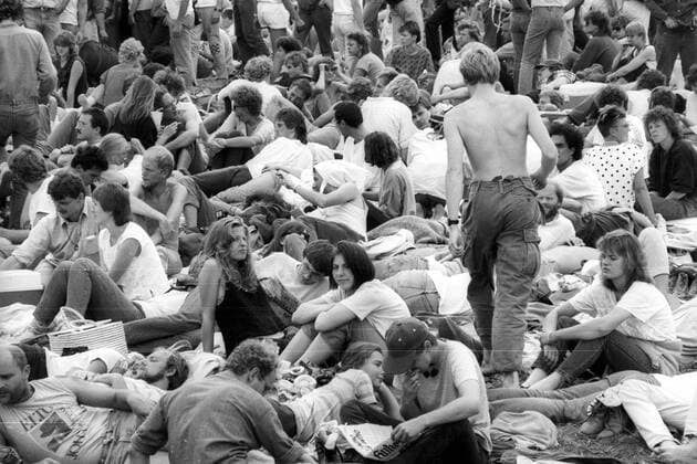Rockkonzert Anti-WAAhnsinns-Festival in Burglengenfeld, Deutschland - Protest gegen die Wiederaufbereitungsanlage Wackersdorf (WAA): Festivalbesucher