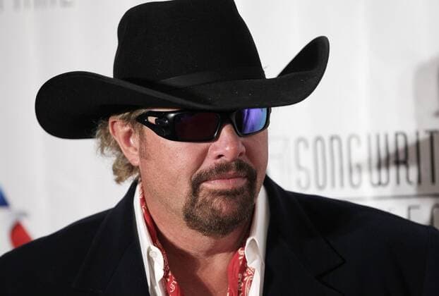 Toby Keith arrives on the red carpet at the 46th annual Songwriters Hall of Fame 2015 induction and awards gala at the Marriott Marquis in New York City on June 18, 2015. The first-ever Contemporary Icon Award, initiated to celebrate a songwriter-artist who has attained iconic status in pop culture, will be given to Lady Gaga.  NYP20150618127 JOHNxANGELILLO