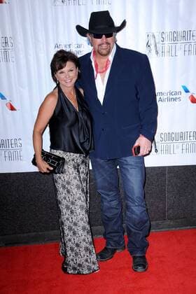 June 18, 2015 - New York, NY, USA - June 18, 2015 New York City..Toby Keith attending the Songwriters Hall Of Fame 46th Annual Induction And Awards at Marriott Marquis Hotel on June 18, 2015 in New York City...Credit: Kristin Callahan ACE Pictures..Tel: (646) 769 0430.e-mail: info@acepixs.com.web: New York USA  - ZUMAny1_