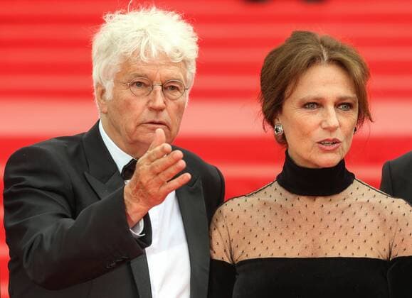 MOSCOW, RUSSIA. JUNE 19, 2015. French film director Jean-Jacques Annaud (L) and English actress Jacqueline Bisset attend the opening ceremony of the 37th Moscow International film festival. Vyacheslav Prokofyev TASS  TS006492