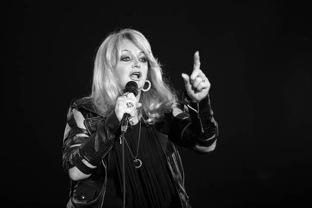 Bonnie Tyler beim Berliner Rundfunk Open Air am 27. Juni 2015 in der Kindl-Bühne Wuhlheide in Berlin. (Bild schwarz weiß konvertiert) <<>> Bonnie Tyler performs during the Berliner Rundfunk Open Air at Kindl-Bühne Wuhlheide on June 27, 2015 in Berlin, Germany. (Image converted to black and white) Berliner Rundfunk Open Air 2015