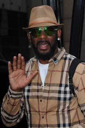 July 15, 2015 - New York, NY, USA - July 15, 2015 New York City..R Kelly was seen in midtown Manhattan on July 15, 2015 in New York City New York USA  - ZUMAny1_