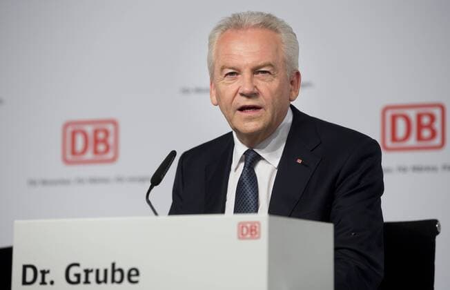 Deutschland, Berlin, Hotel Marriott, Halbjahres Pressekonferenz der Deutschen Bahn, Vorsitzender des Vorstands der Deutschen Bahn AG Rüdiger Grube, 28.07.2015