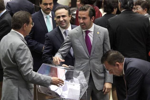 POLITIK Mexiko: Parlamentssitzung Aug. 29, 2015 - Mexico - G29081517. JPG.MEXICO, D.F. Konstituierende Sitzung des 63. mexikanischen Parlaments - Abgeordentenkammer - El legislador Pablo Gamboa Miner durante la instalacion de la 63 Legislatura de la Camara de Diputados, el sabado 29 de agosto de 2015 en el Palacio Legislativo de San Lazaro.  - ZUMAu78_