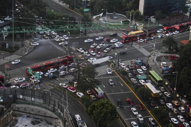 Aug. 24, 2015 - Mexico Stadt - Verkehr, Straßenverkehr - Luftaufnahme  - ZUMAu78_