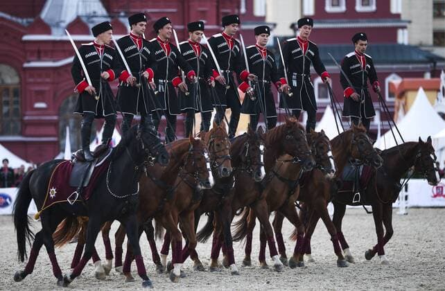 AKTUELLES ZEITGESCHEHEN MilitÃ¤rmusikfestival in Moskau: Vorbereitungen MOSCOW, RUSSIA. AUGUST 30, 2015. Servicemen of the Kremlin Regiment s Presidential Cavalry Escort Battalion perform in Moscow s Red Square as part of the preparations to the 2015 Spasskaya Tower International Military Music Festival. Sergei Bobylev TASS  TS00C03F