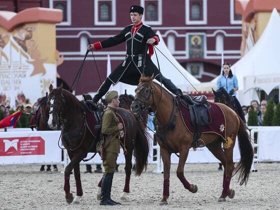AKTUELLES ZEITGESCHEHEN MilitÃ¤rmusikfestival in Moskau: Vorbereitungen MOSCOW, RUSSIA. AUGUST 30, 2015. Servicemen of the Kremlin Regiment s Presidential Cavalry Escort Battalion perform in Moscow s Red Square as part of the preparations to the 2015 Spasskaya Tower International Military Music Festival. Sergei Bobylev TASS  TS00C045