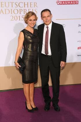 Caren Miosga und ihr Ehemann Tobias Grob bei der Verleihung Deutscher Radiopreis 2015 am 03.09.2015 in Hamburg Deutscher Radiopreis 2015 in Hamburg 