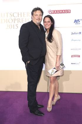Simone Panteleit mit Ehemann bei der Verleihung vom Deutschen Radiopreis 2015 im Schuppen 52. Hamburg, 03.09.2015 Foto:xU.xGlockmannx xFuturexImage