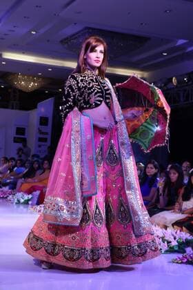 Sept. 4, 2015 - Jaipur, Rajasthan, India - An Indian Models display the collection on ramp during the Jaipur Couture Fashion Show 2015 in Jaipur , 4 Sept,2015.(Photo By Jaipur India  - ZUMAn230