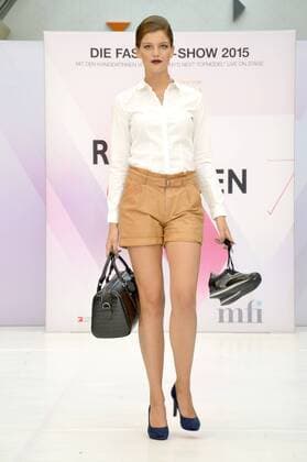 Vanessa bei der Fashion Show mit den Kandidatinnen der 10. Staffel von Germany s Next Topmodel in den Riem Arcaden. München, 05.09.2015 Foto:xP.xSchönbergerx xFuturexImage